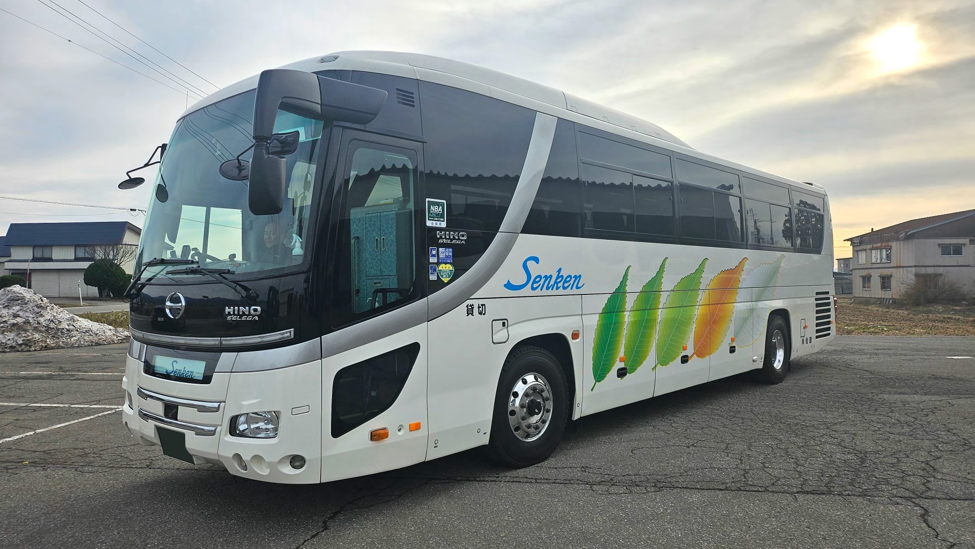 大型バス60人乗り