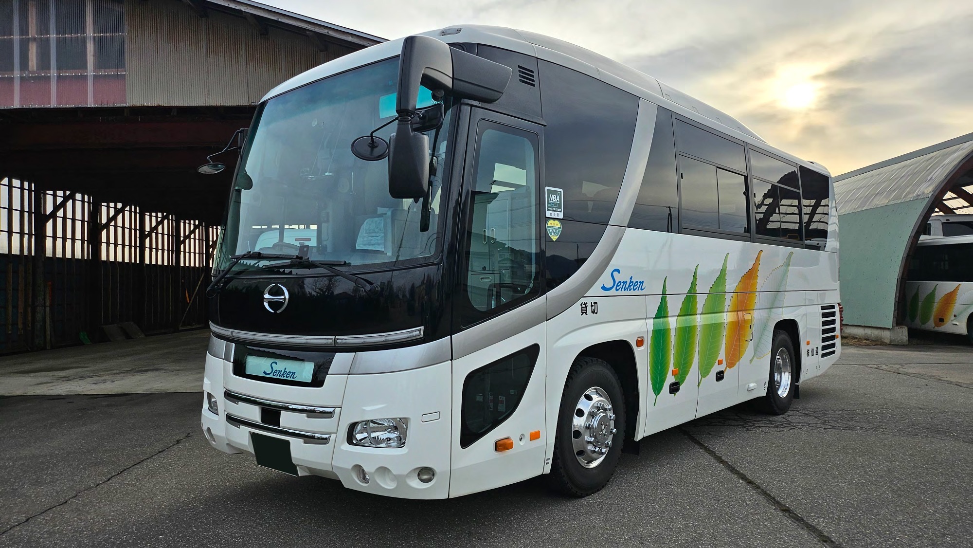 中型バス27人乗り