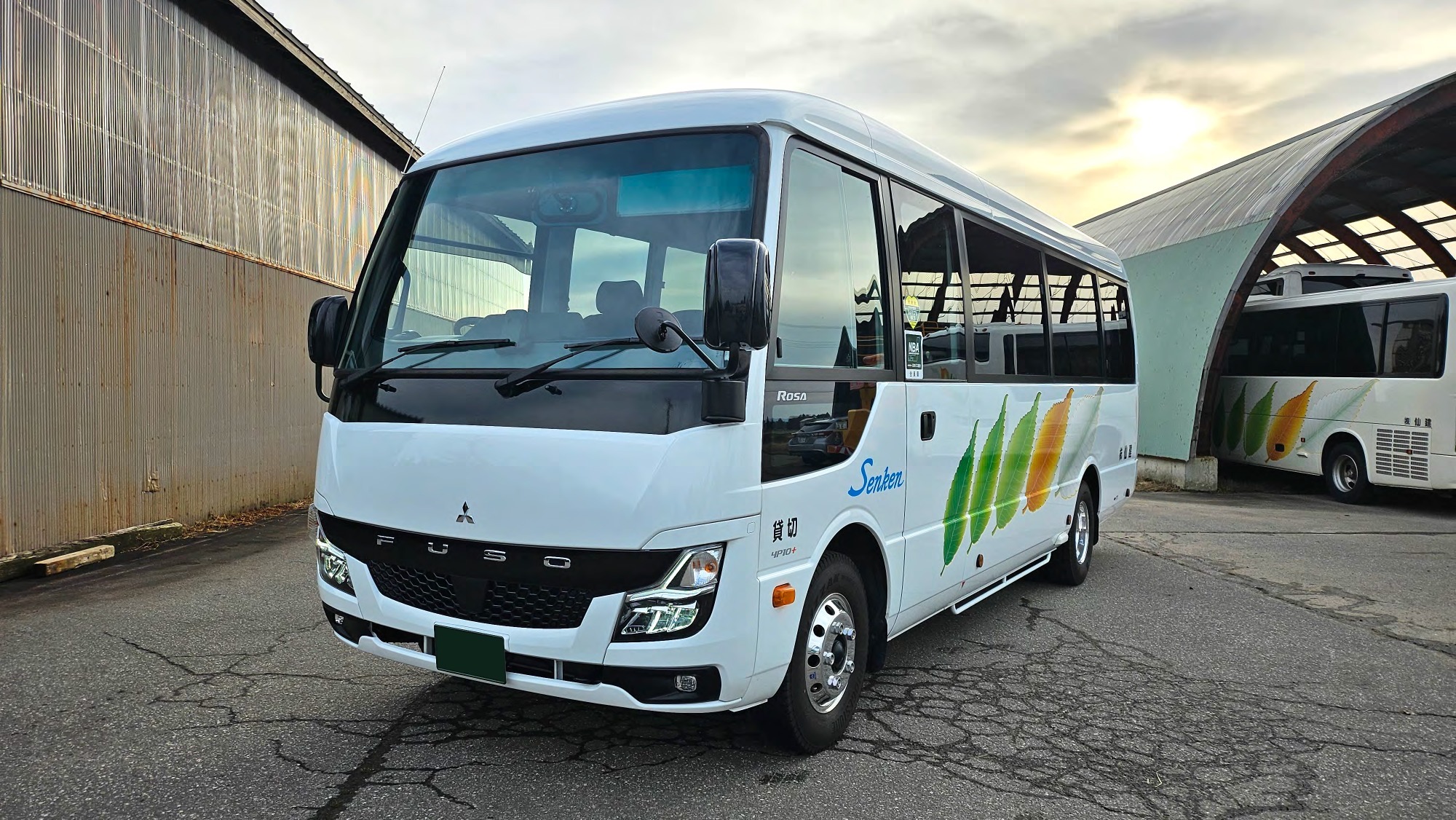 マイクロバス28人乗り